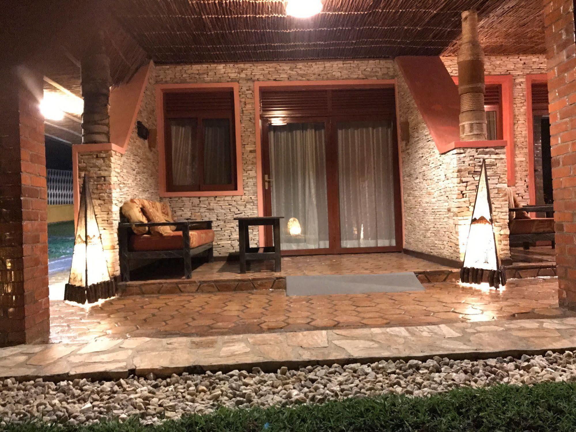 קיגאלי Inside Afrika Boutique Hotel מראה חיצוני תמונה